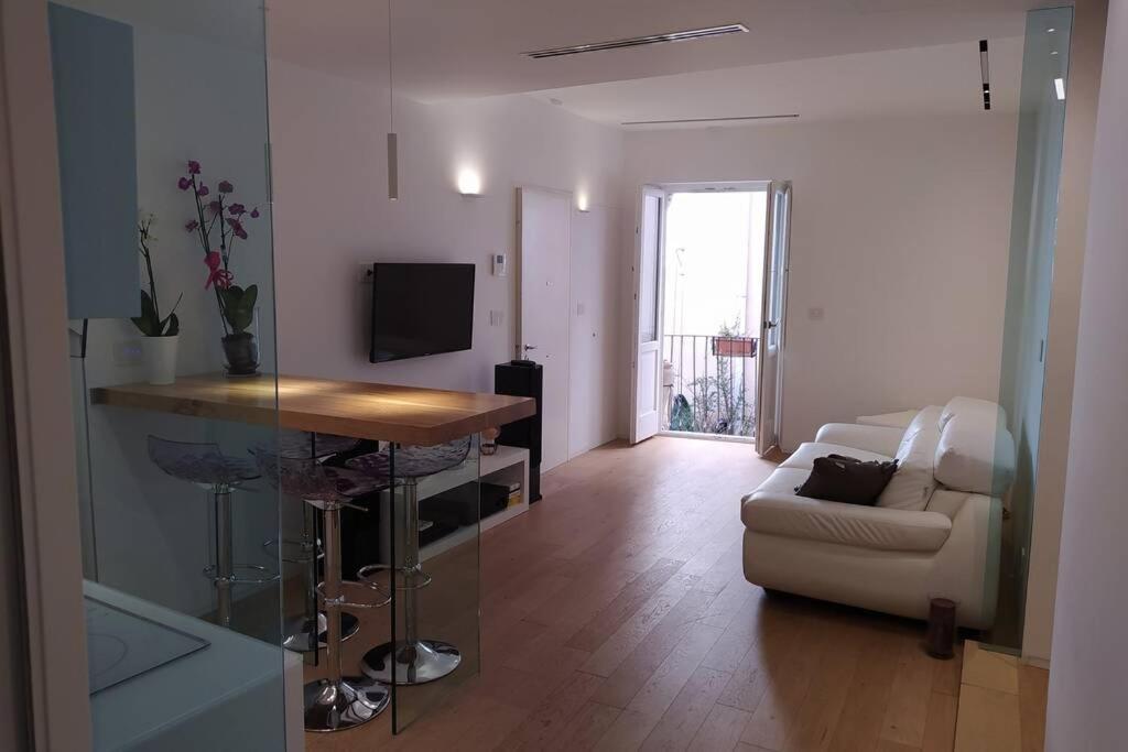 Casa Bianca - Luxury With Balcony In The City Centre Ταορμίνα Εξωτερικό φωτογραφία